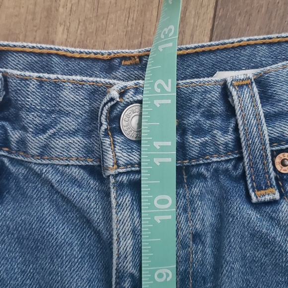 Vintage Levi's 505 Jean Short Cut Offs - Picture 9 of 10